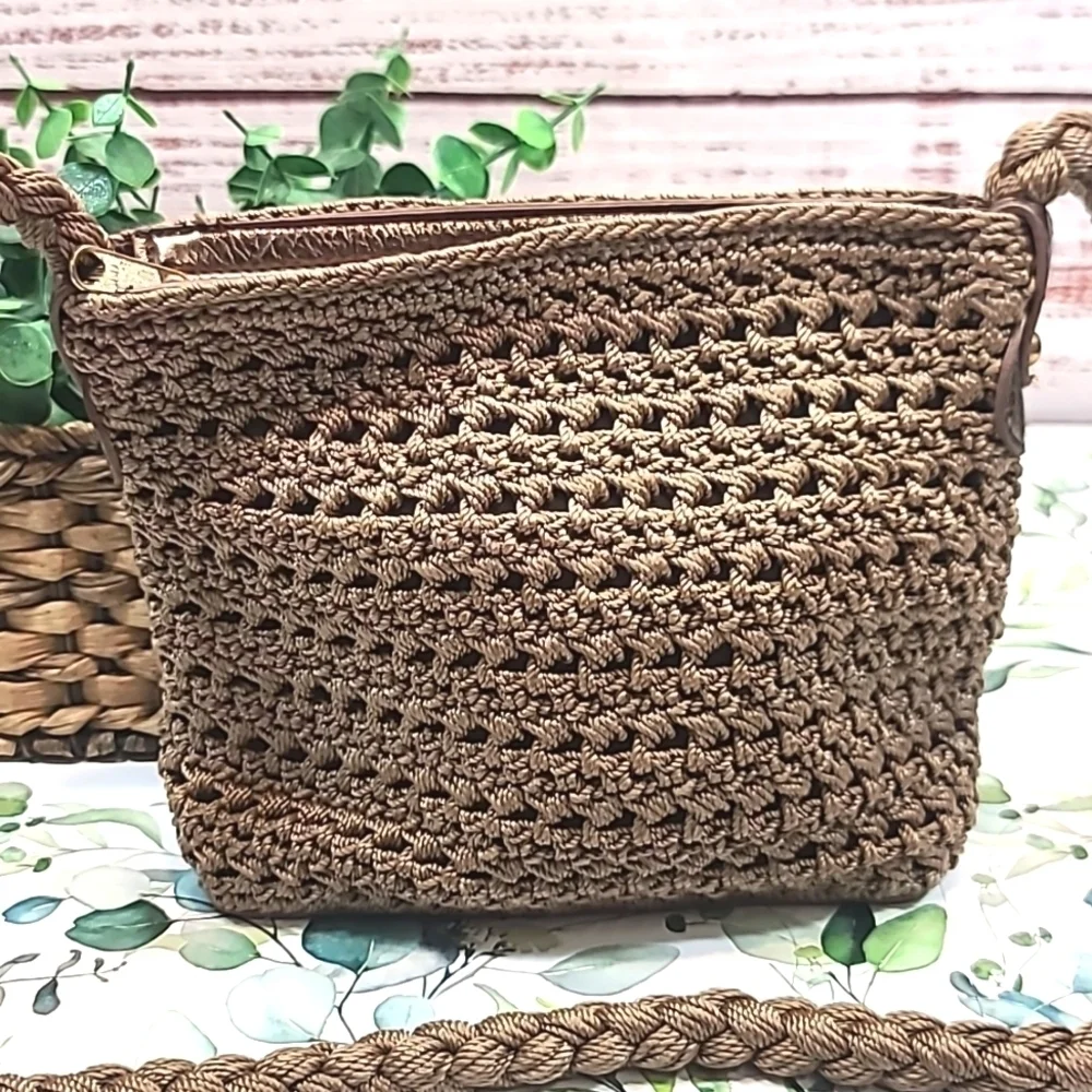 Luxy crocheted braided strap bag